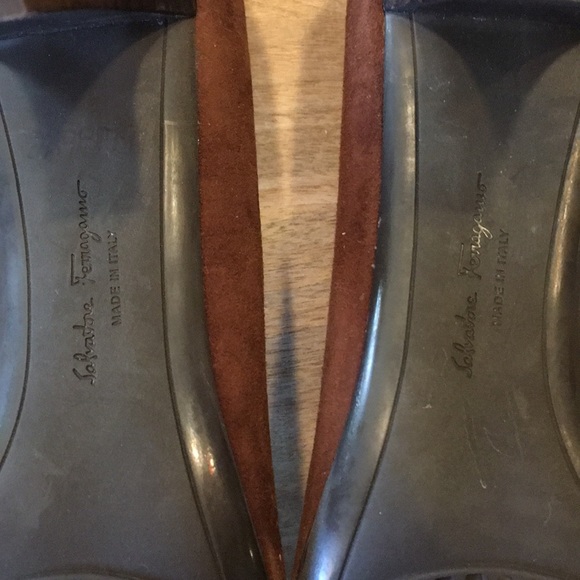 Salvatore Ferragamo Brown Suede Round Toe Pumps - Picture 4 of 7